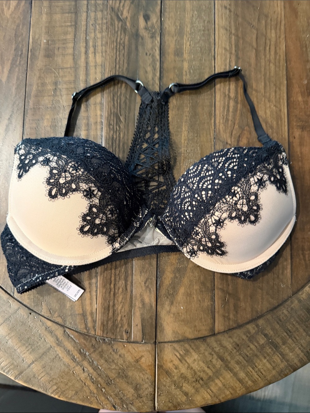 Victorias Secret Lace Accent Push-Up Bra in Nude and Black 32C